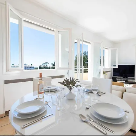 Penthouse Sea View And Pool A C 6p- Cannes