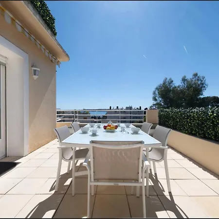 Lägenhet Penthouse Sea View And Pool A C 6p- *