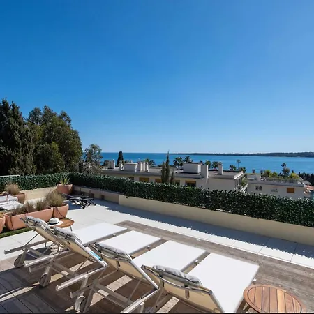 Apartment Penthouse Sea View And Pool A C 6p-